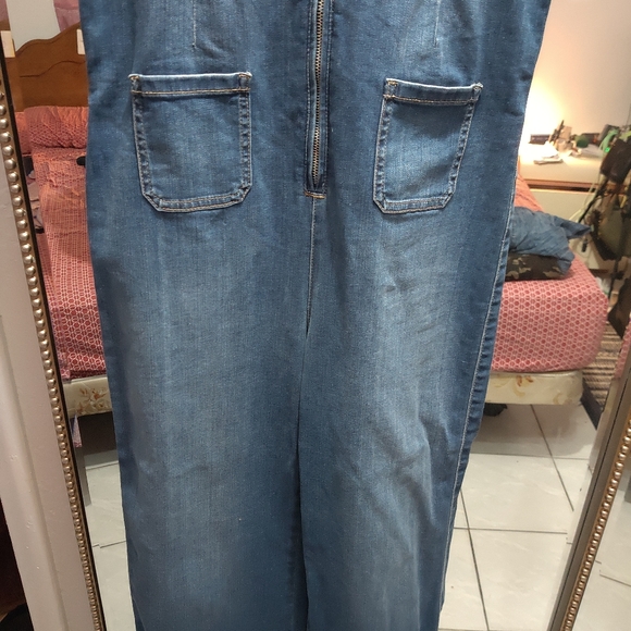 Jumpsuit - Picture 2 of 4